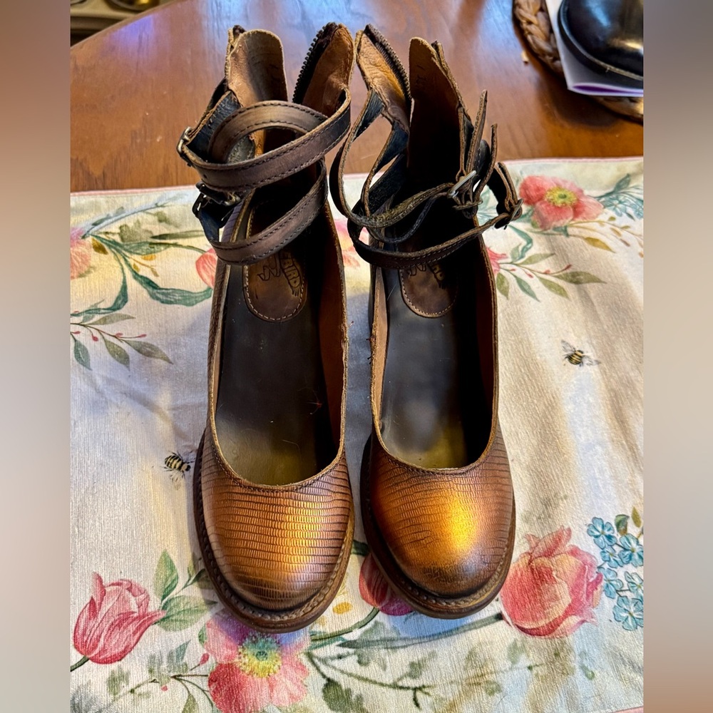 Freebird by Steven Brown Randi (Copper) size 8 NWOT